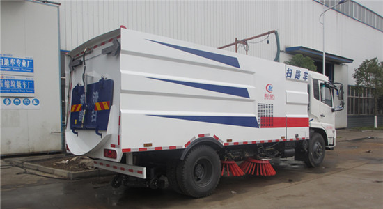 東風(fēng)天錦掃路車(chē)︱12噸掃路車(chē)圖片