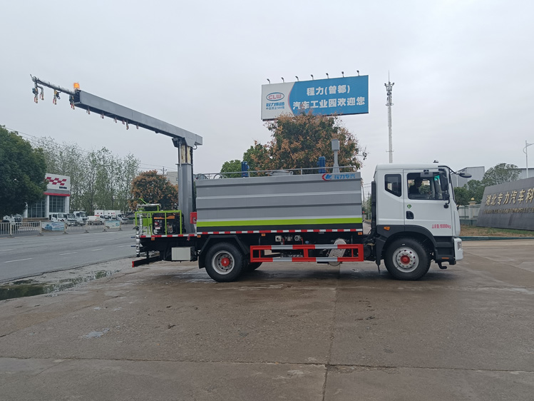 東風(fēng)D9免稅的鐵路抑塵車(chē)--12噸降塵灑水車(chē)_長(zhǎng)治12立方抑塵車(chē)-抑塵噴霧車(chē)鉤擋停噴功能火車(chē)封層車(chē)