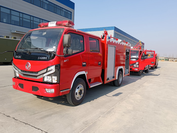 5噸消防灑水車多少錢_消防中隊消防車_1.5-3.5噸水罐消防車現(xiàn)車價格