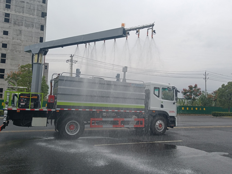 東風(fēng)D9旋轉(zhuǎn)伸縮臂鐵路抑塵車-程力12方煤炭運(yùn)輸降塵_榆林12方抑塵灑水車_霧化感應(yīng)噴淋車_煤炭降塵車