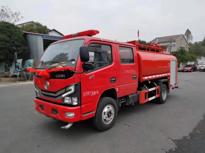 5噸消防灑水車(chē)價(jià)格_民用小型消防車(chē)_1.5-3.5噸水罐消防車(chē)現(xiàn)車(chē)價(jià)格