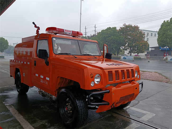 森林防火指揮車_2噸四驅消防灑水車_湖南廣東_越野供水車北汽勇士四驅森林救火消防車