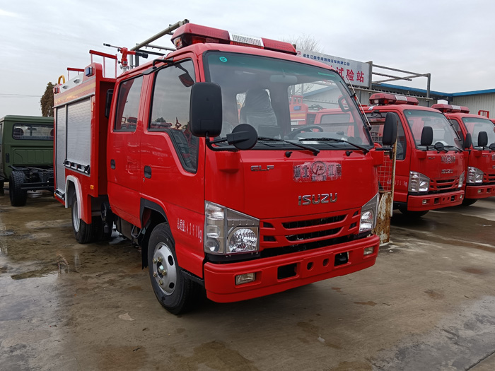 5噸消防灑水車價格_消防中隊消防車_2.5-5噸泡沫消防車現(xiàn)車報價