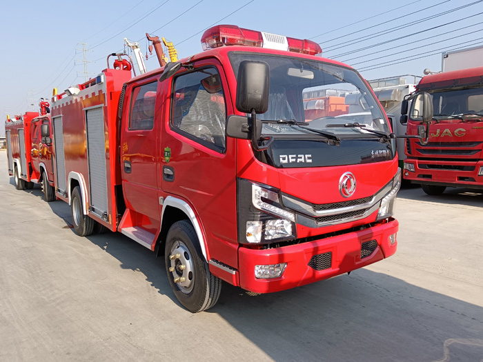 5噸消防灑水車價格_消防中隊消防車_2.5-5噸泡沫消防車現(xiàn)車報價
