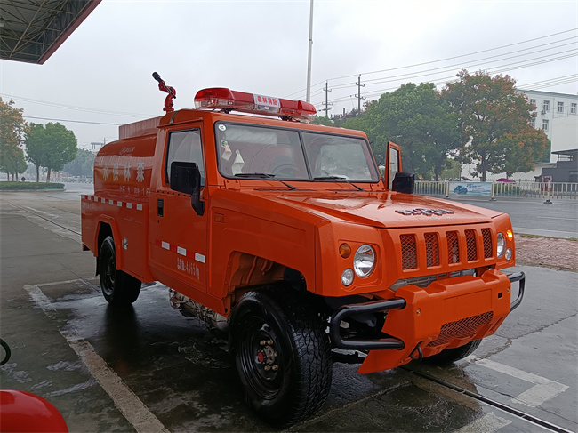 森林防火指揮車_2噸四驅消防灑水車_甘肅青海_四驅消防供水車北汽吉普四驅森林防火巡邏車