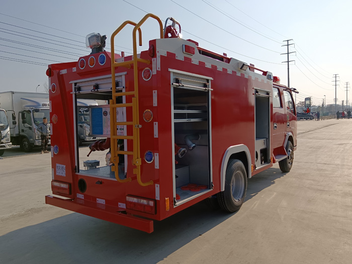 5噸消防灑水車(chē)多少錢(qián)_消防中隊(duì)消防車(chē)_2.5-5噸泡沫消防車(chē)現(xiàn)車(chē)報(bào)價(jià)