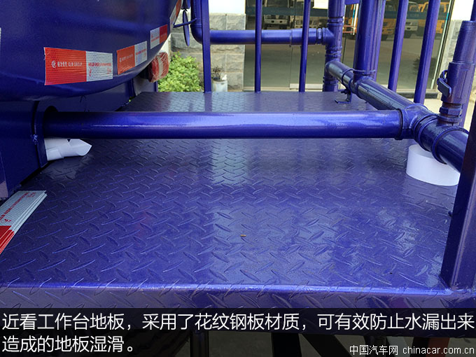 城市綠化好助手 東風(fēng)153綠化噴灑車評(píng)測(cè) 上裝篇 專用車