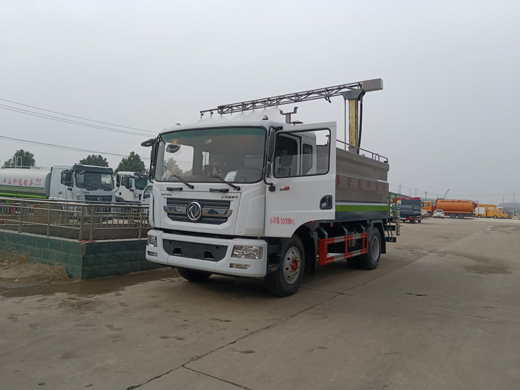 東風D9旋轉(zhuǎn)伸縮臂鐵路抑塵車-程力12方煤炭運輸降塵_大同煤場抑塵灑水車_運煤抑塵劑固化劑噴灑